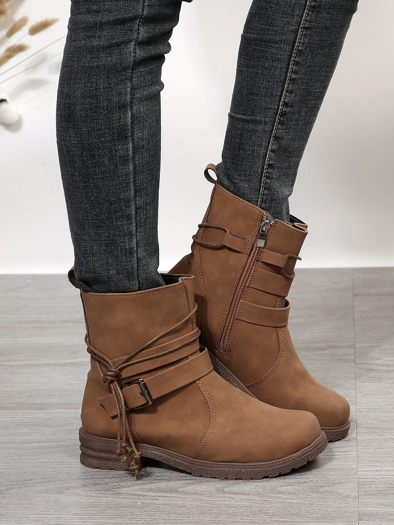 Fall/Winter Plus Size Women's Leather Round Toe Side Zipper Buckle Strap Chunky Heel Boots