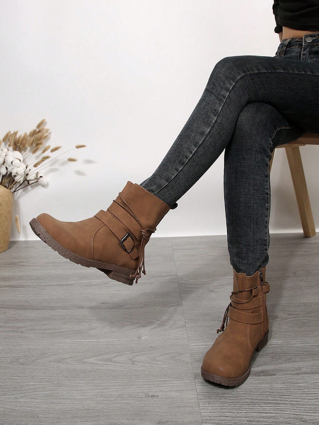 Fall/Winter Plus Size Women's Leather Round Toe Side Zipper Buckle Strap Chunky Heel Boots