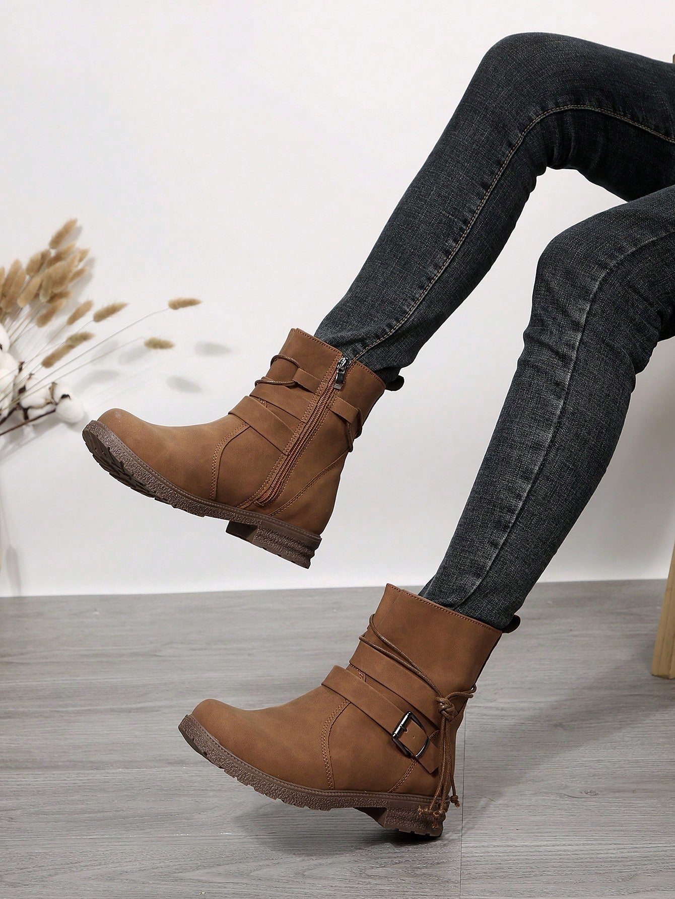 Fall/Winter Plus Size Women's Leather Round Toe Side Zipper Buckle Strap Chunky Heel Boots