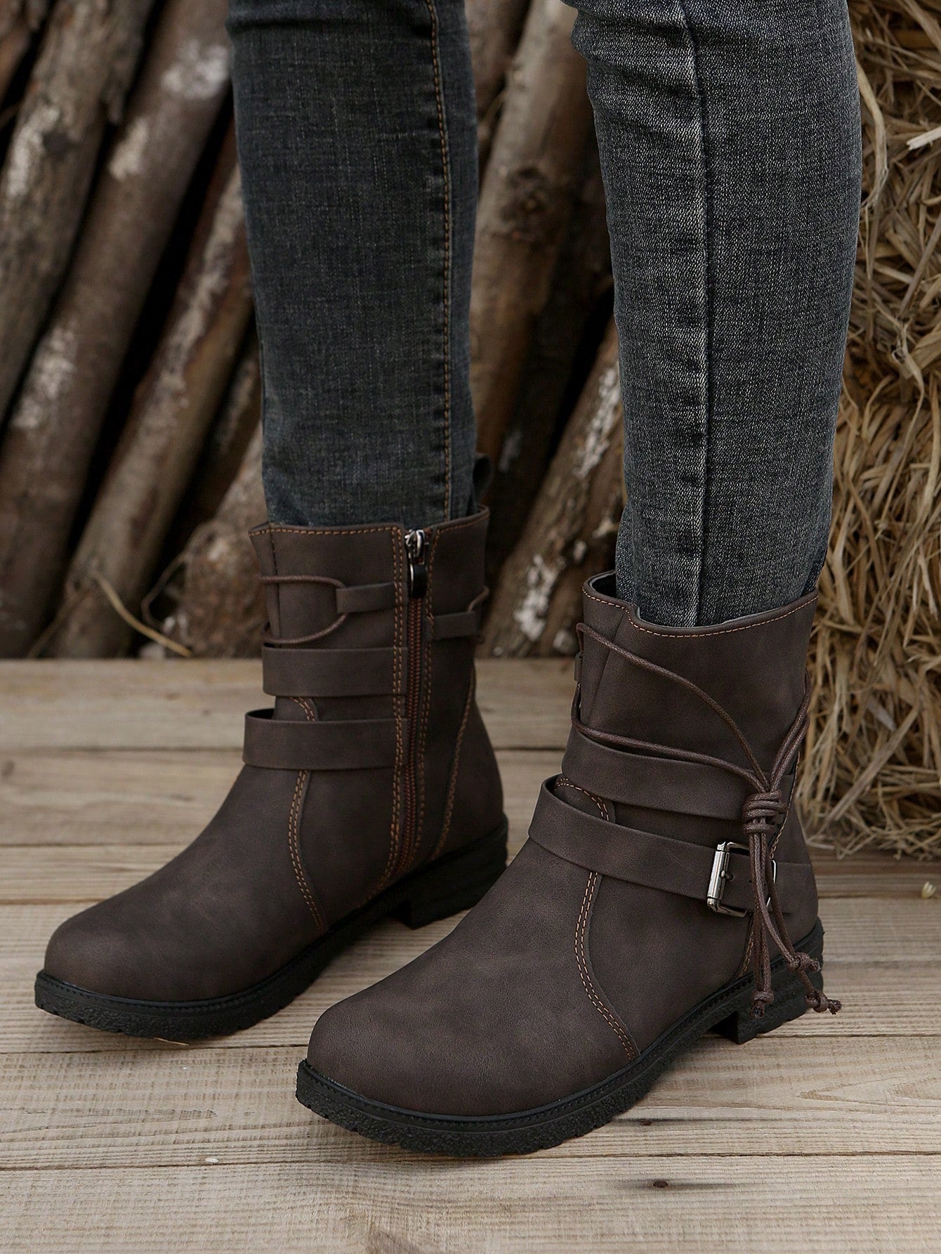 Fall/Winter Plus Size Women's Leather Round Toe Side Zipper Buckle Strap Chunky Heel Boots