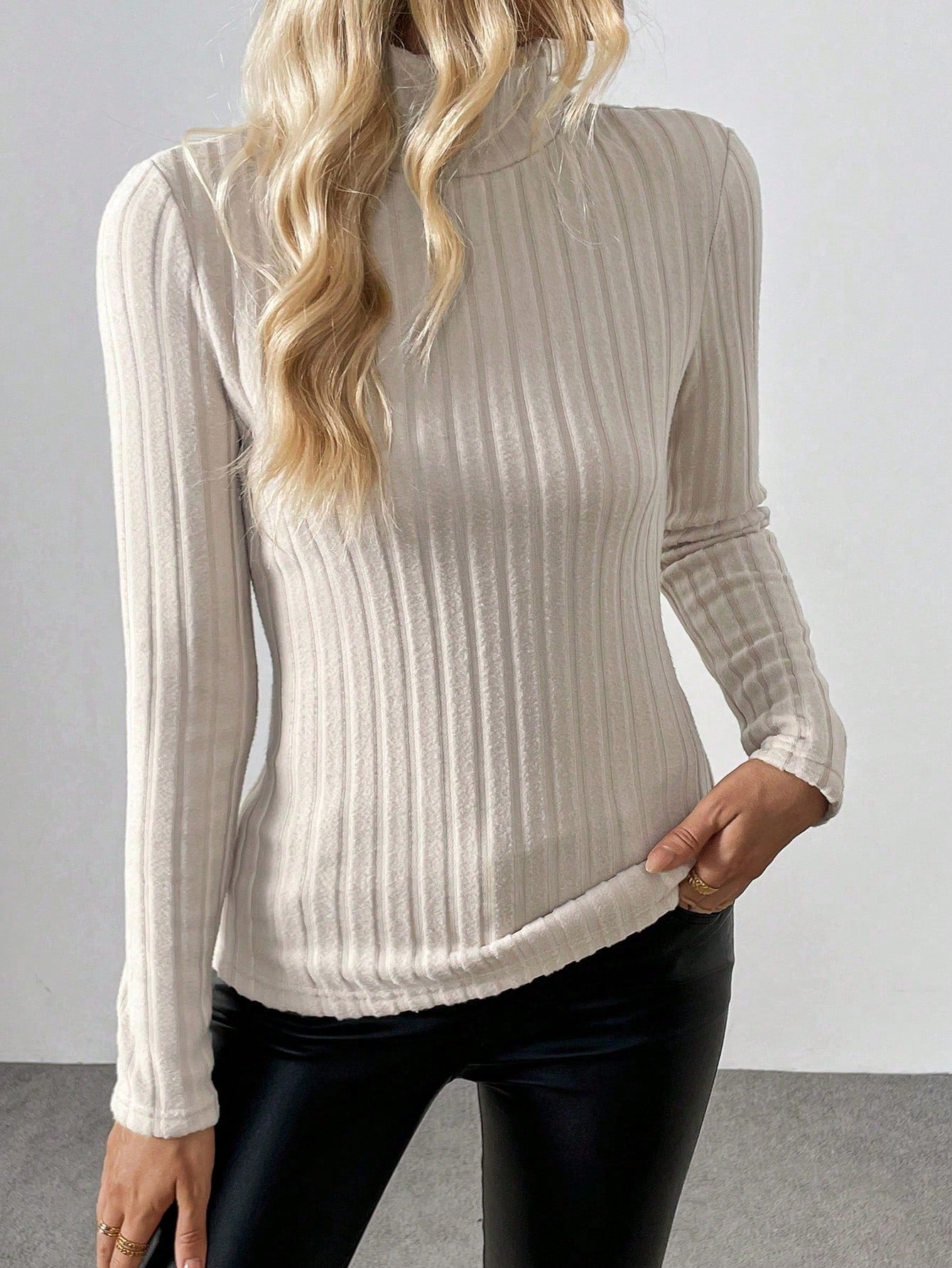 Ribbed Knit Thermal Lined Turtleneck Long Sleeve Top