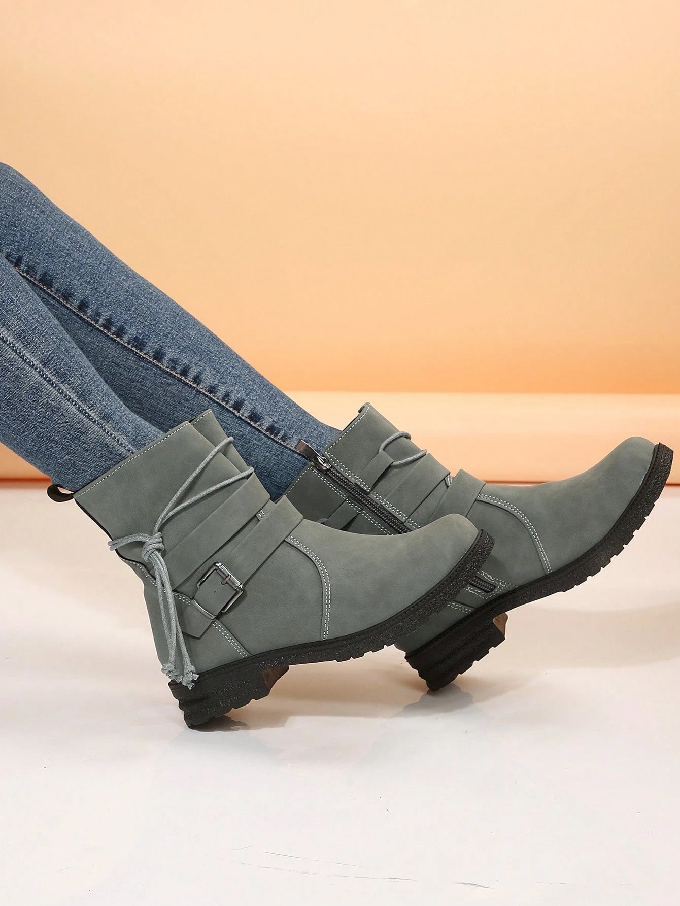 Fall/Winter Plus Size Women's Leather Round Toe Side Zipper Buckle Strap Chunky Heel Boots