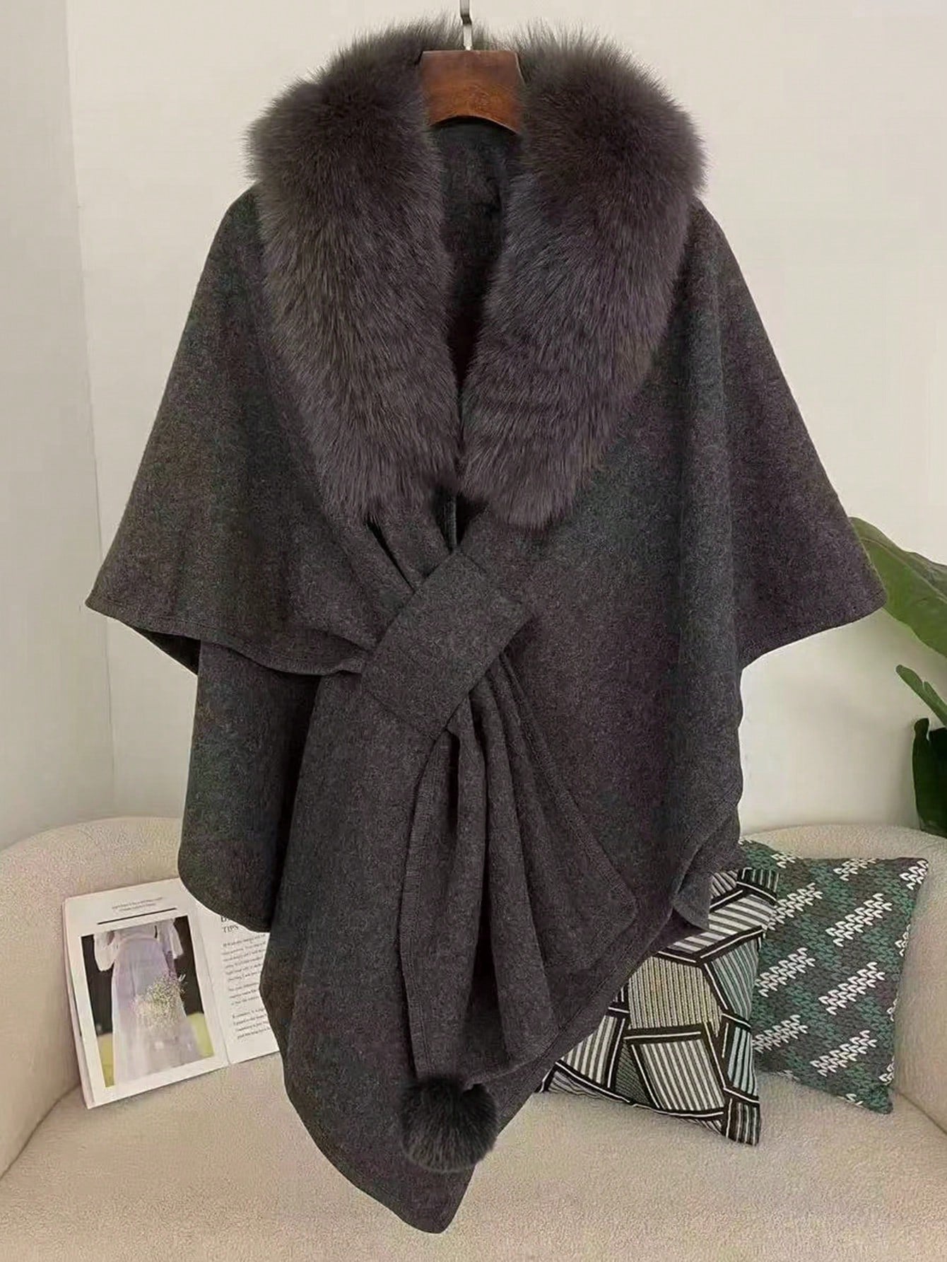 1pc Faux Cashmere & Faux Fur Shawl, Fashionable & Stylish For Daily Wear, Parties, Travels, Christmas Gift For Dress