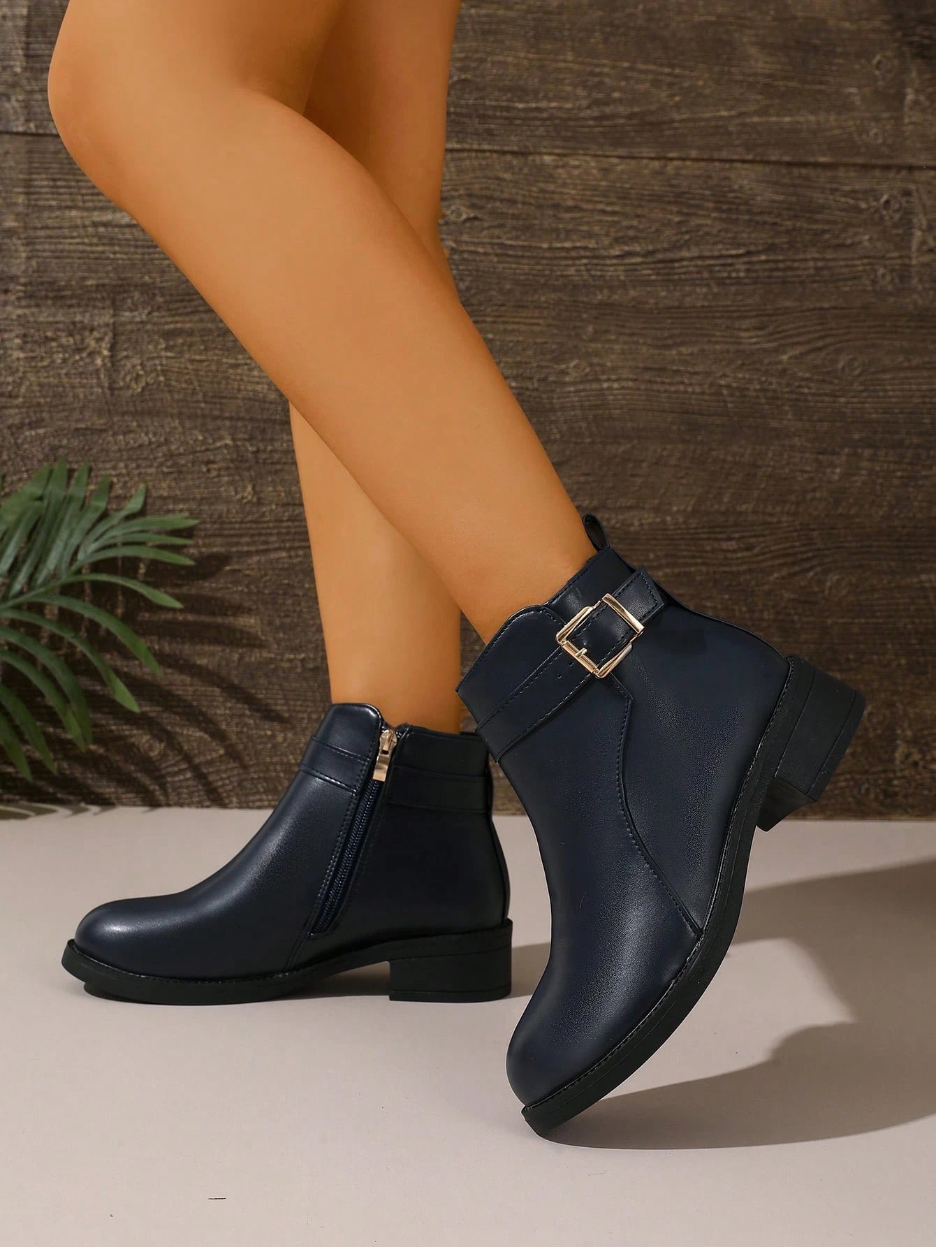 Women's Autumn/Winter Leather-Textured Boots, Side Zipper For Easy On/Off, Chunky Heel Comfortable Wear, Warm Lining, Versatile For Commute, Work, Outings, Elegant & Classy British Style Ankle Boots